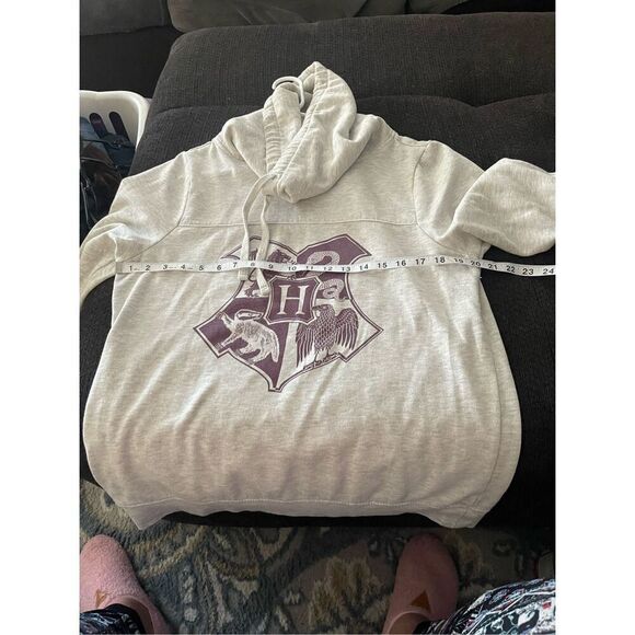 Harry Potter Womens Grey Long Sleeve Hogwarts Crest Pullover Sweatshirt Size XL - Picture 8 of 10